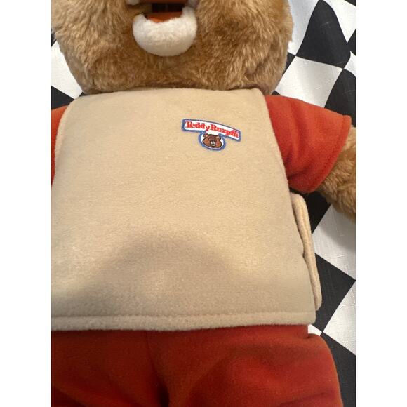 Vintage Teddy 1985 Teddy Ruxpin TOY he plays songs great condition WOW - Picture 3 of 6